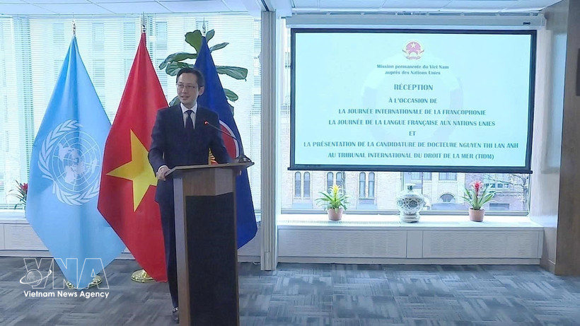 El embajador Do Hung Viet habla en la cita (Fuente: VNA)
