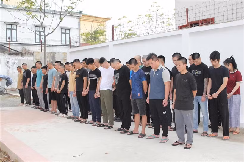 La policía de la provincia vietnamita de Nghe An arresta a cerca de 100 personas implicadas en una red criminal con base en Myanmar y Filipinas (Fuente: VNA)
