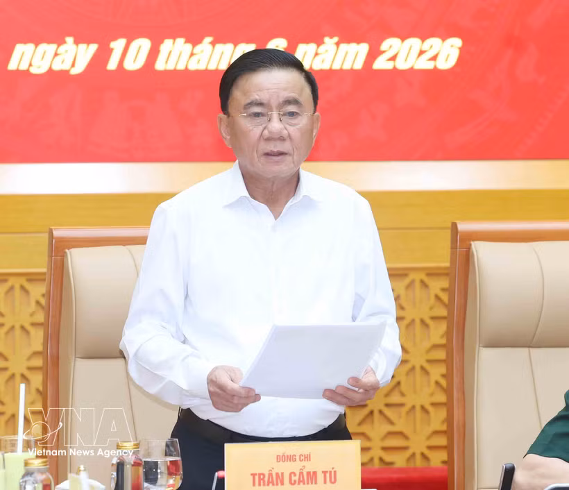 El miembro del Buró Político y permanente del Secretariado del Comité Central del Partido Comunista de Vietnam (PCV), Tran Cam Tu, habla en la cita (Fuente: VNA)