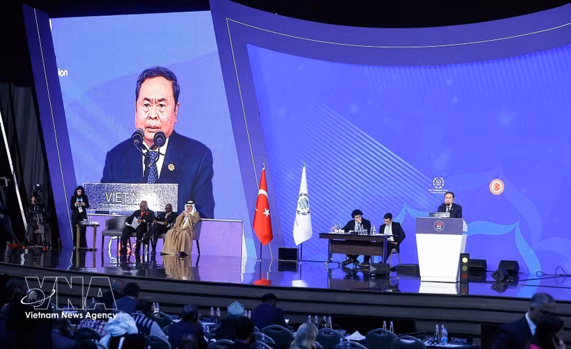 El presidente de la Asamblea Nacional, Tran Thanh Man, interviene en el debate general de la UIP-152. Foto: VNA