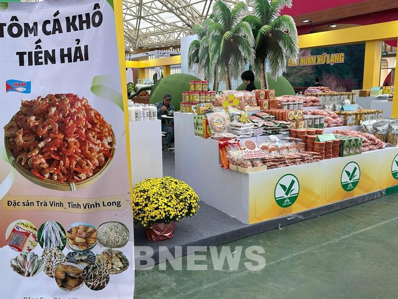 Las especialidades de Vinh Long exhibidas en la Feria (Fuente: VNA)