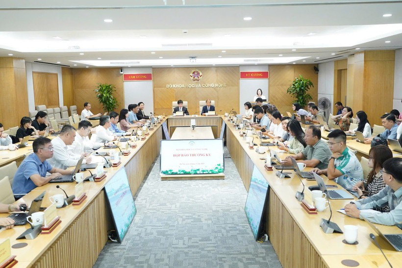 La sexta edición del premio "Producto de Tecnología Digital Hecho en Vietnam" 2025 fue anunciada el 4 de septiembre en Hanoi (Fuente: VietnamPlus)