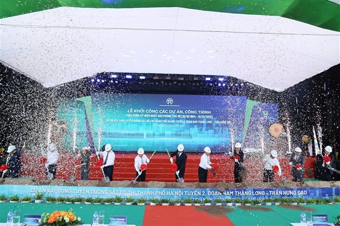 En la ceremonia (Fuente: VNA)