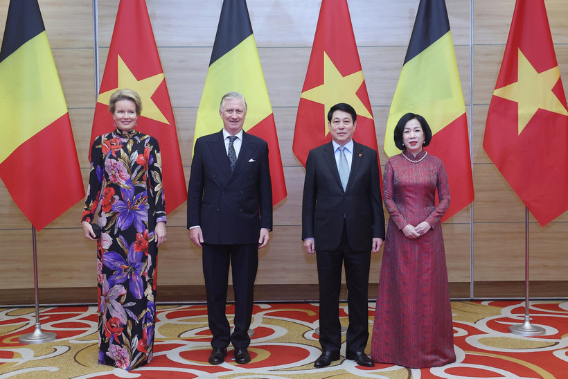 El presidente de Vietnam, Luong Cuong, y su esposa ofrece un banquete de Estado en honor a la visita de los reyes Felipe y Matilde de Bélgica (Fuente: VNA)