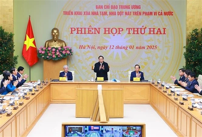 El primer ministro de Vietnam, Pham Minh Chinh, preside la reunión (Fuente: VNA)