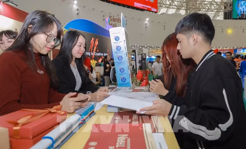 La Feria de Otoño 2025 se ha convertido en un punto de encuentro animado para empresas de turismo (Fuente: VNA)