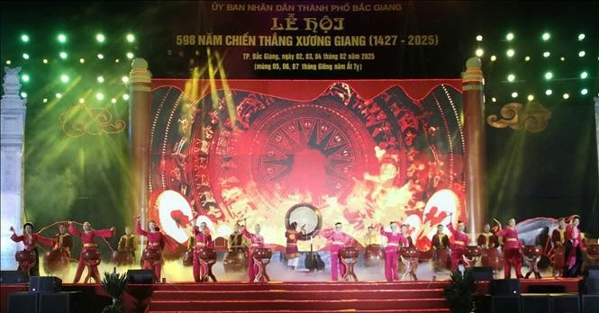 Una parte del Festival para conmemorar el 598 aniversario de la Victoria de Xuong Giang (Fuente: VNA)