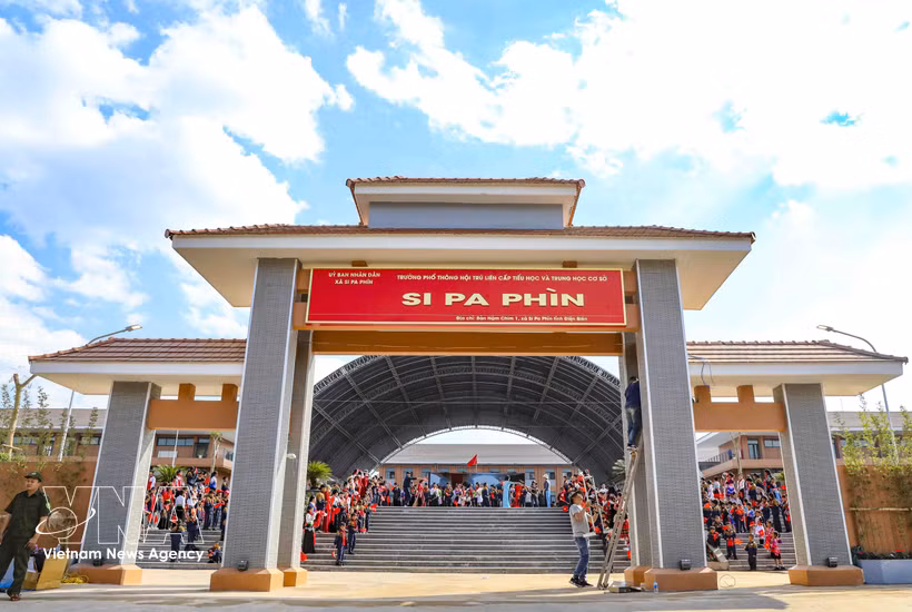 Una escuela multinivel en la región fronteriza de Si Pa Phin, provincia de Dien Bien, antes de su inauguración. Foto: VNA