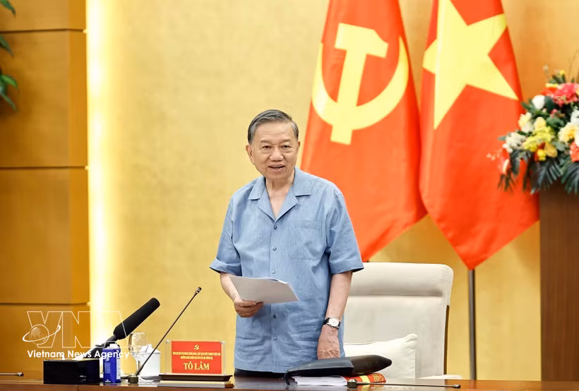 El secretario general del Partido Comunista de Vietnam (PCV) y presidente del país, To Lam, habla en la cita (Fuente: VNA)