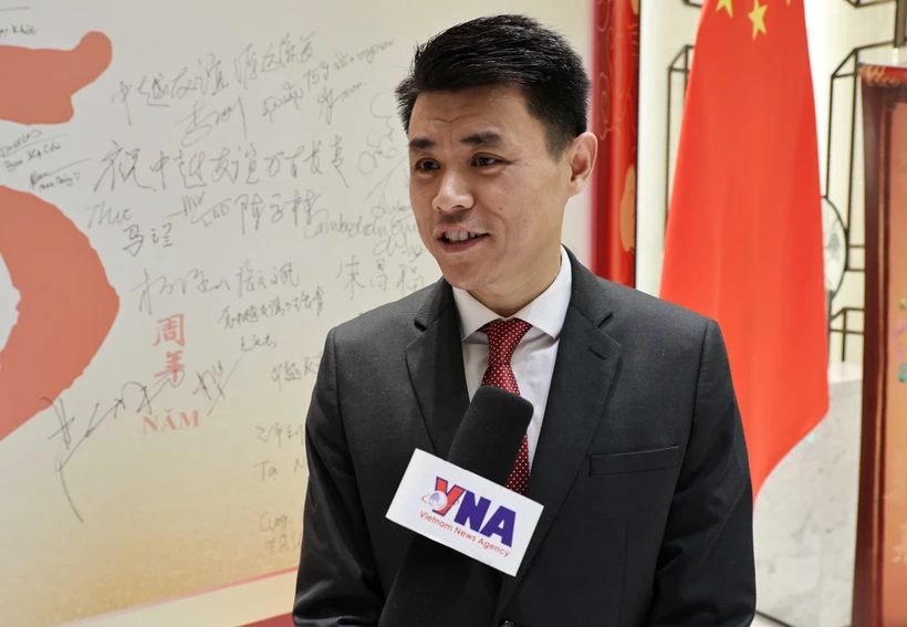 El jefe del Departamento de la redacción de vietnamita de la estación central de radio y televisión de China, Wei Wei (Fuente: VNA)