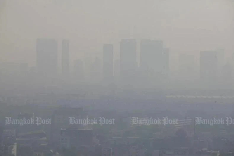 El polvo cubre Bangkok el 7 de enero. (Foto: bangkokpost.com)