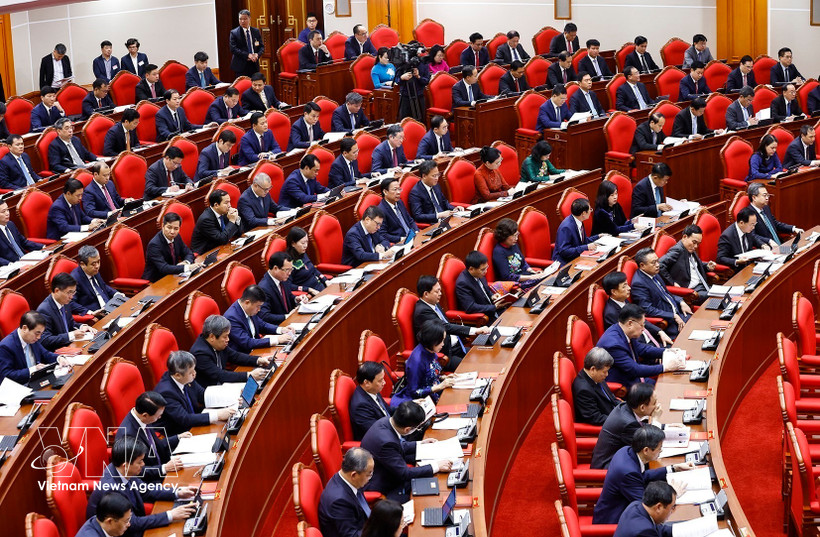 En la sesión inaugural del segundo pleno del Comité Central del Partido Comunista de Vietnam (Fuente: VNA)