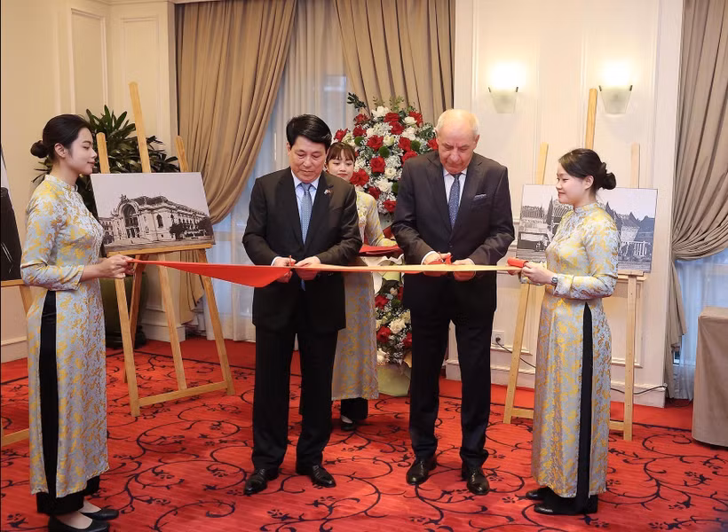 Los presidentes de Vietnam y Hungría inauguran la exposición (Fuente: VNA)