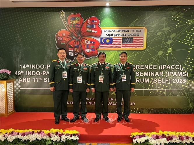 La delegación de alto nivel del Ejército Popular de Vietnam, encabezada por el mayor general Nguyen Ba Luc, subjefe del Estado Mayor General, participó activamente en IPACC (Fuente: VNA)