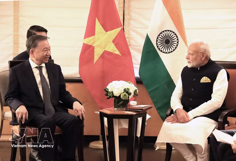 Durante su visita al 79º período de sesiones de la Asamblea General de las Naciones Unidas y su viaje de trabajo a los Estados Unidos, en el 23 de septiembre de 2024 (hora local), en Nueva York, el secretario general del PCV y presidente de Vietnam, To Lam, se reunió con el premier indio Narendra Modi. (Foto: VNA)