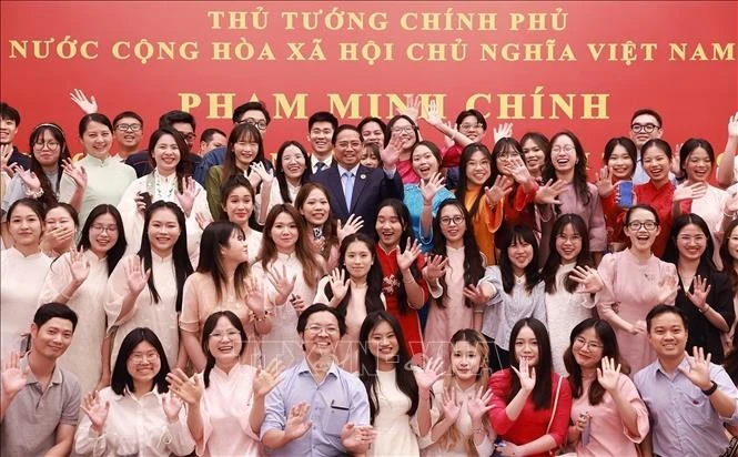El primer ministro vietnamita, Pham Minh Chinh, sostiene un encuentro con representantes de la comunidad vietnamita en las regiones chinas de Beijing, Tianjin y Hebei (Fuente: VNA)