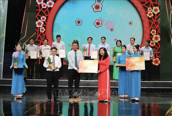 Ciudad Ho Chi Minh recaudó más de 330 mil dólares para apoyar a los agricultores locales y residentes desfavorecidos con motivo del Tet (Fuente: VNA)