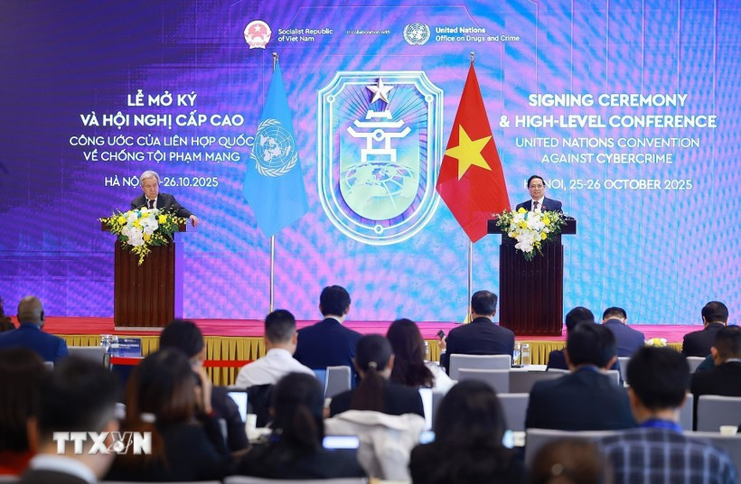 En la panorama de la conferencia de prensa entre el primer ministro de Vietnam, Pham Minh Chinh, y el secretario general de las Naciones Unidas, António Guterres, tras la firma de la Convención de Hanoi (Fuente: VNA)