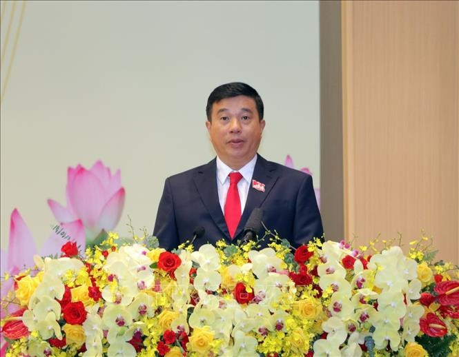 Y Thanh Ha Nie Kdam, secretario del Comité partidista de Lam Dong, habla en el evento (Fuente: VNA)