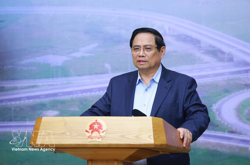 El primer ministro de Vietnam, Pham Minh Chinh, habla en la cita (Fuente: VNA)