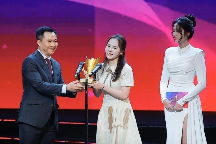 La tiradora Trinh Thu Vinh fue galardonada como Atleta Femenina del Año 9Fuente: VNA)