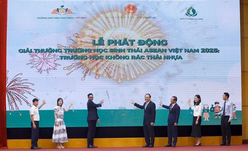Delegados lanzan el Premio Eco-Escuelas de la ASEAN 2025. (Foto: VNA)