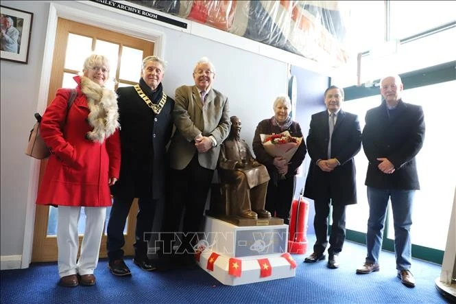 Se está restaurando un área de exhibición que presenta una estatua del Presidente Ho Chi Minh en el Museo de Newhaven, en Reino Unido (Fuente: VNA)