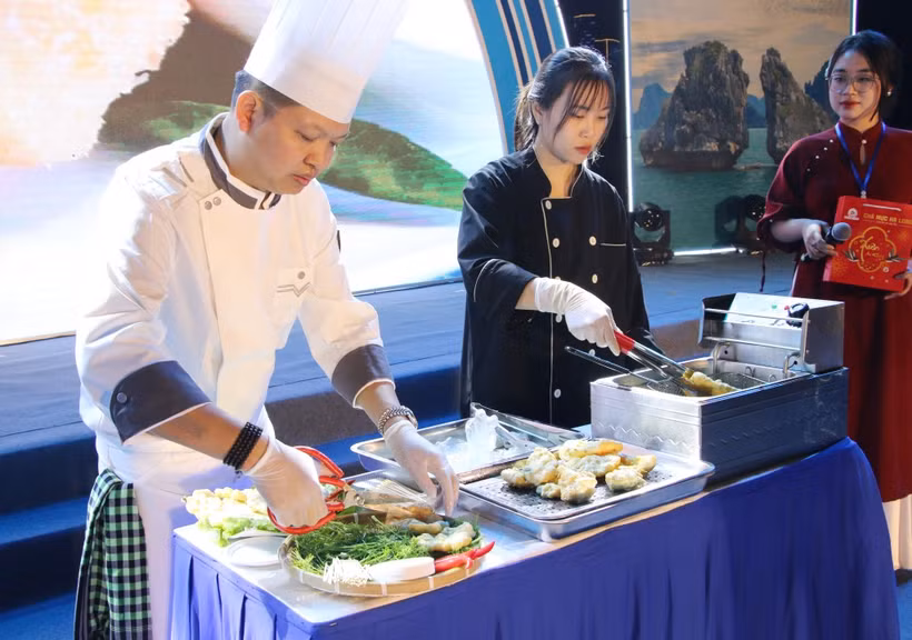 El festival ofrece una oportunidad única para que los visitantes exploren la quintaesencia de la cocina vietnamita con casi 130 stands (Fuente: VNA)