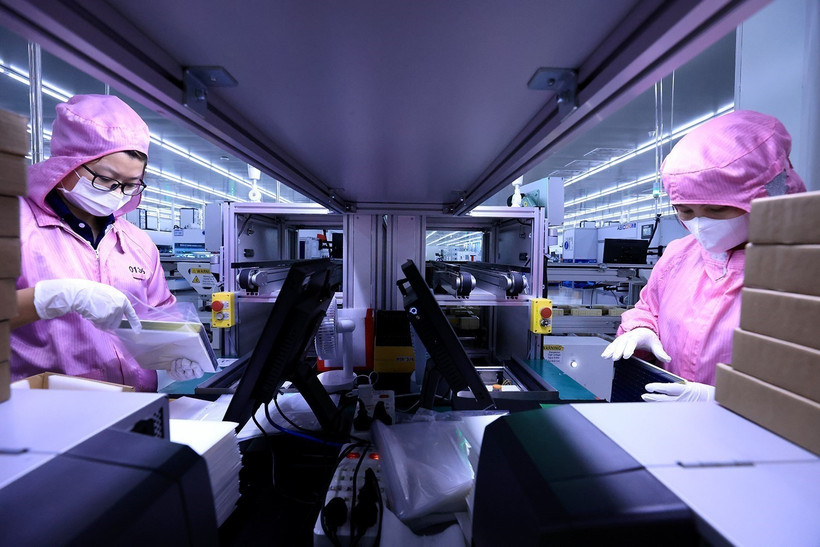 En la empresa de Toyo Solar, fabricante de paneles solares en el Parque Industrial Cam Khe en la provincia de Phu Tho. Foto: VNA