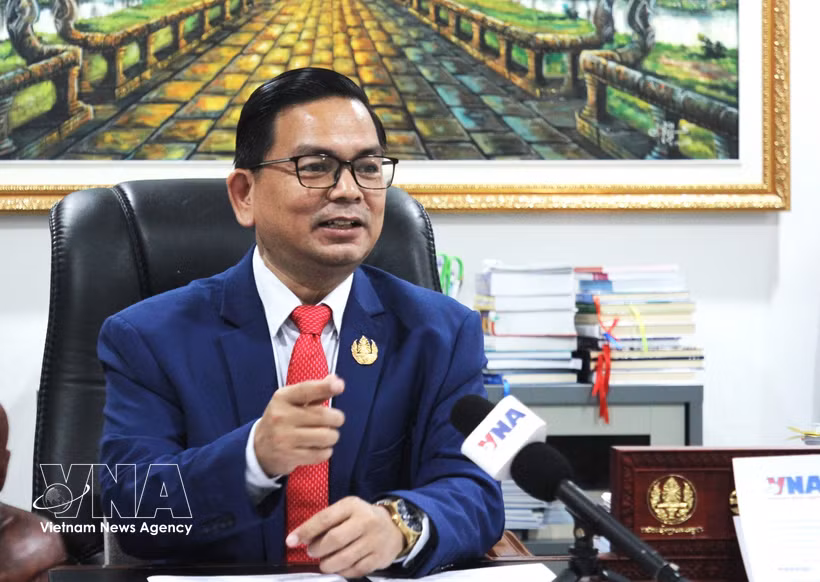 El doctor Kin Phea, director general del Instituto de Relaciones Internacionales de Camboya (Fuente: VNA)