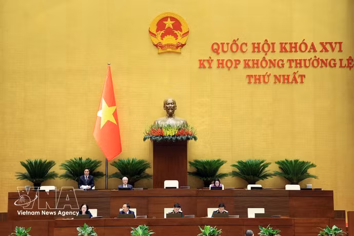 La Asamblea Nacional de Vietnam debate un proyecto de ley destinado a prevenir la proliferación de armas nucleares, químicas y biológicas y reforzar la seguridad nacional. (Foto: VNA)