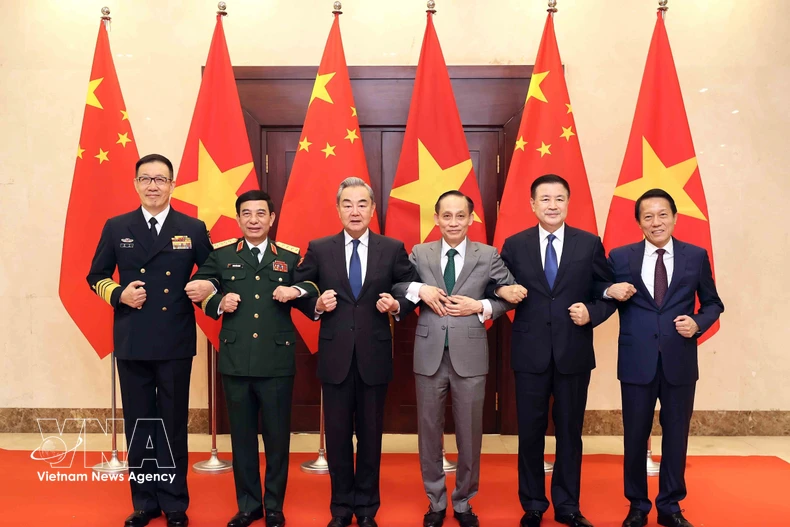 Ministros de Relaciones Exteriores, Defensa y Seguridad Pública de Vietnam y China en el primer Diálogo estratégico 3+3 (Foto: VNA)