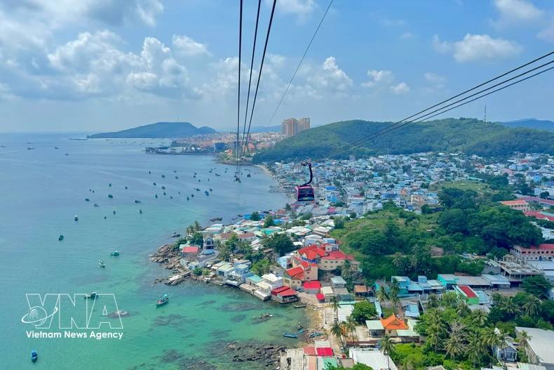 El teleférico de Hon Thom en la zona especial de Phu Quoc, provincia sureña de An Giang (Foto: VNA)