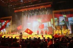 Un programa artístico saluda el 70 aniversario de la liberación de Hanoi. (Foto: VNA)