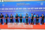 Los delegados cortan la cinta inaugural de Techconnect and Innovation Vietnam 2024 en Hanoi (Foto: VNA)