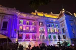 Fascinantes espectáculos nocturnos en Gran Teatro de Ópera de Hanoi atraen a turistas