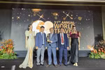 En la ceremonia de los Premios Mundiales de Viajes (Foto: VNA)