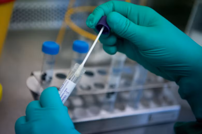 COVID-19 aún no puede considerarse una enfermedad endémica en Vietnam ảnh 1