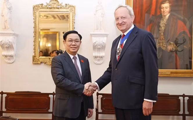Vietnam y Reino Unido promueven cooperación en economía ảnh 1