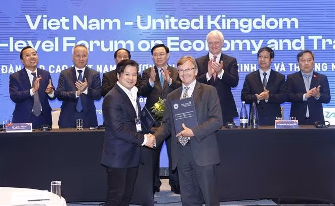 Vietnam y Reino Unido promueven cooperación en economía ảnh 2
