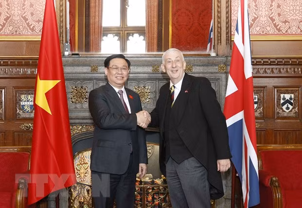 Presidente del Parlamento vietnamita se reúne con titular de Cámara Baja británica ảnh 1