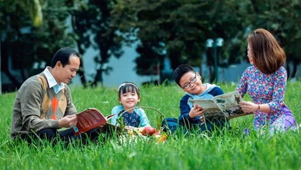 Diversas actividades significativas en saludo al Día de la Familia de Vietnam ảnh 1