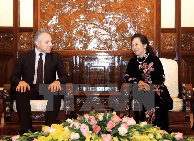 Vicepresidenta vietnamita recibe a delegación sindical de Belarús ảnh 1