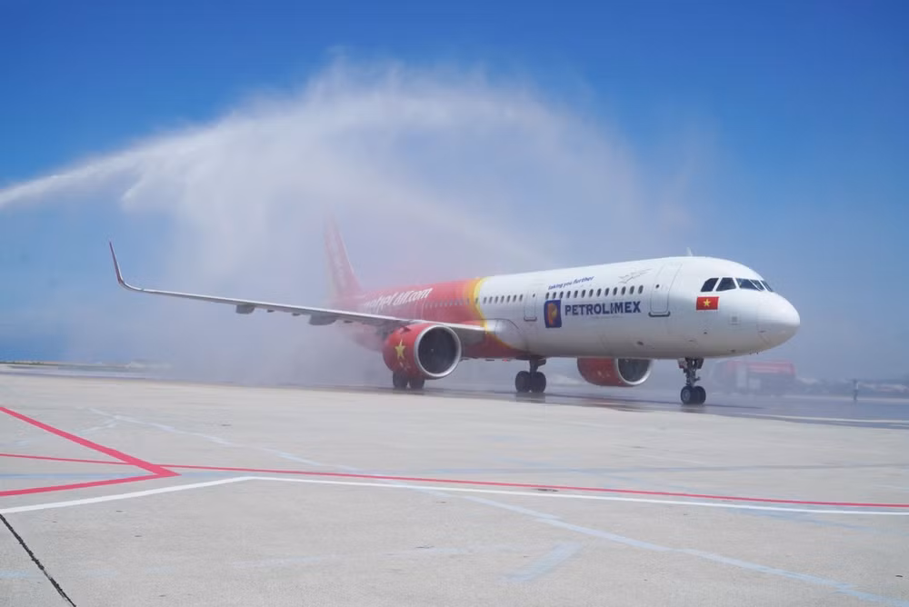 Vietjet prevé obtener más de 959 millones de dólares de ingresos en 2022 ảnh 2