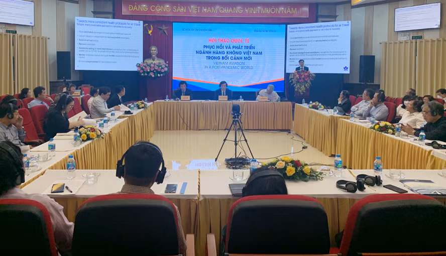 Debaten en Hanoi medidas destinadas a la recuperación y desarrollo de aviación de Vietnam ảnh 2 Debaten en Hanoi medidas destinadas a la recuperación y desarrollo de aviación de Vietnam ảnh 2