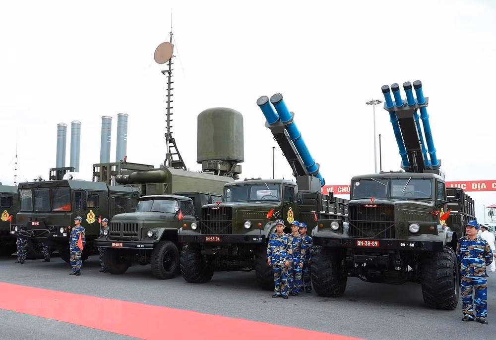 [Fotos] Fuerzas marinas vietnamitas, listas para defender soberanía nacional ảnh 17