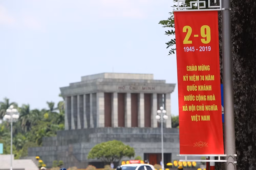 [Foto] Hanoi se viste de fiesta en Día de la Independencia ảnh 1