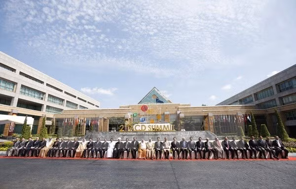 Vicepremier de Vietnam se reúne con primer ministro de Laos ảnh 1