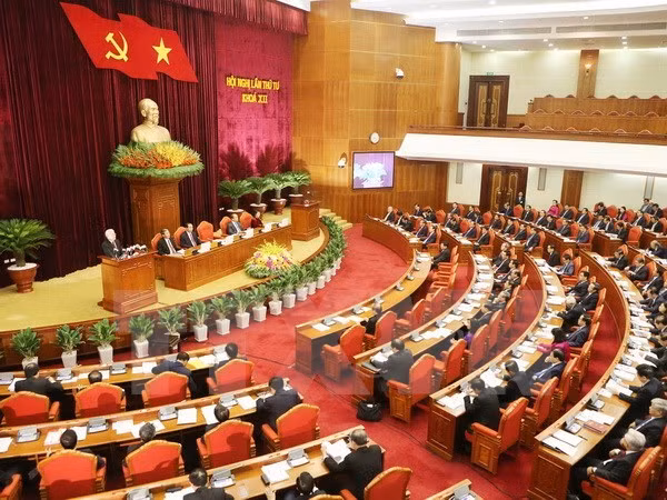 Partido Comunista de Vietnam aborda políticas para renovar el modelo de crecimiento ảnh 1