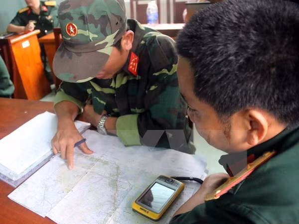 Hallan helicóptero militar desaparecido en Vietnam ảnh 1